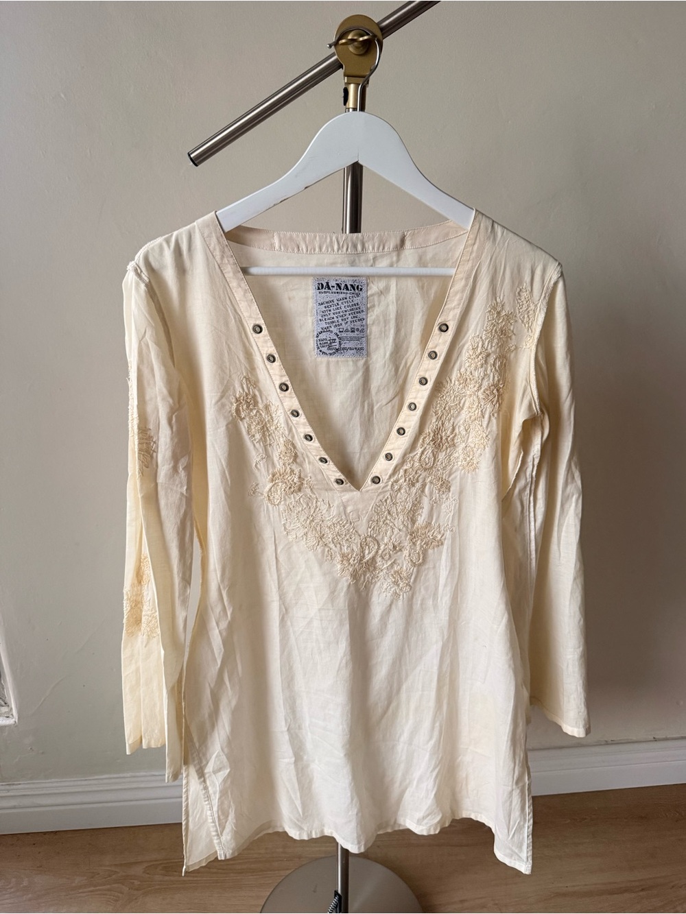 Da-Nang Cream Embroidered V-Neck Tunic with Eyelet Detail